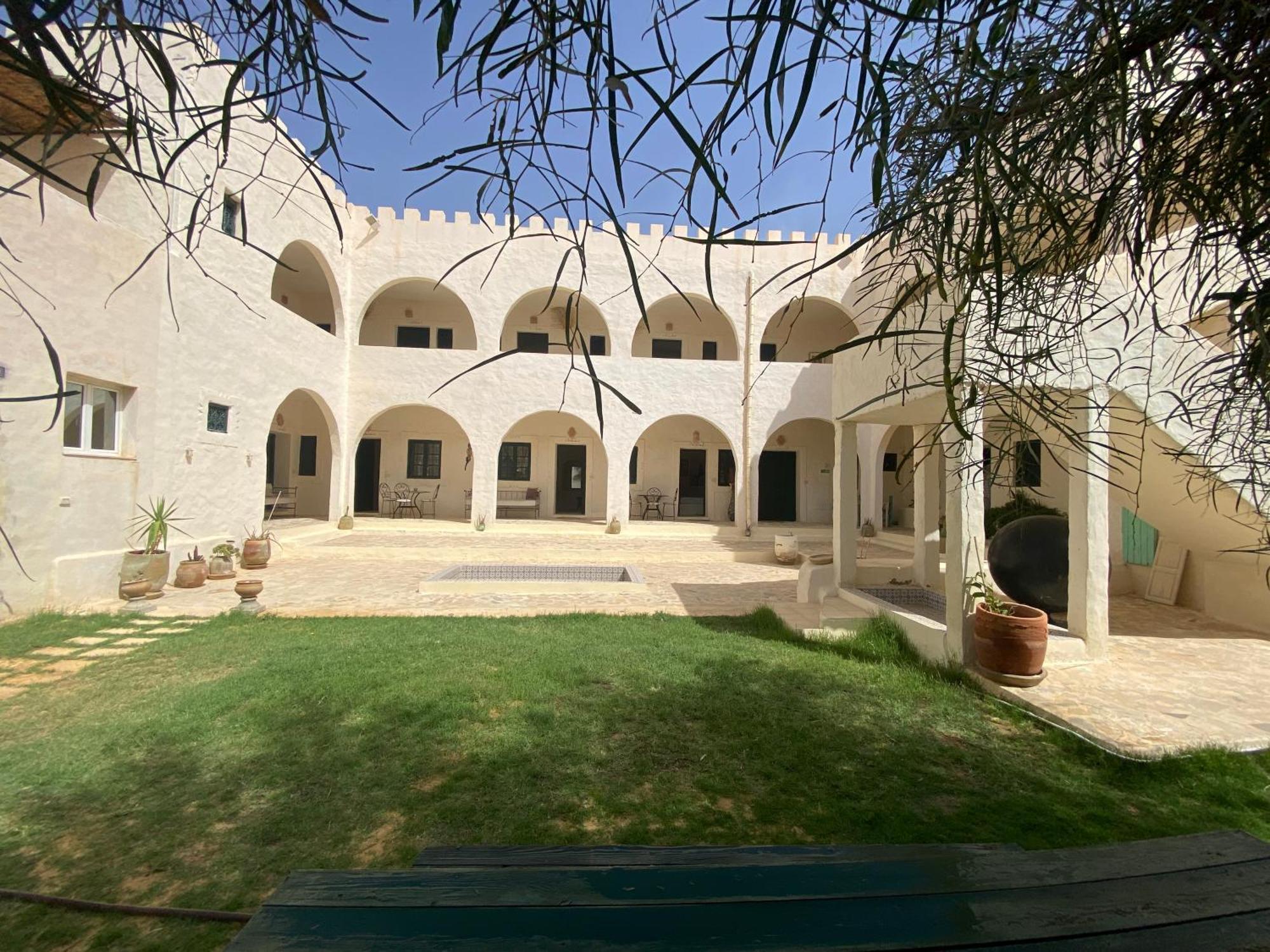 Dar Oueghlani - Maison D'Hotes El Mây Extérieur photo
