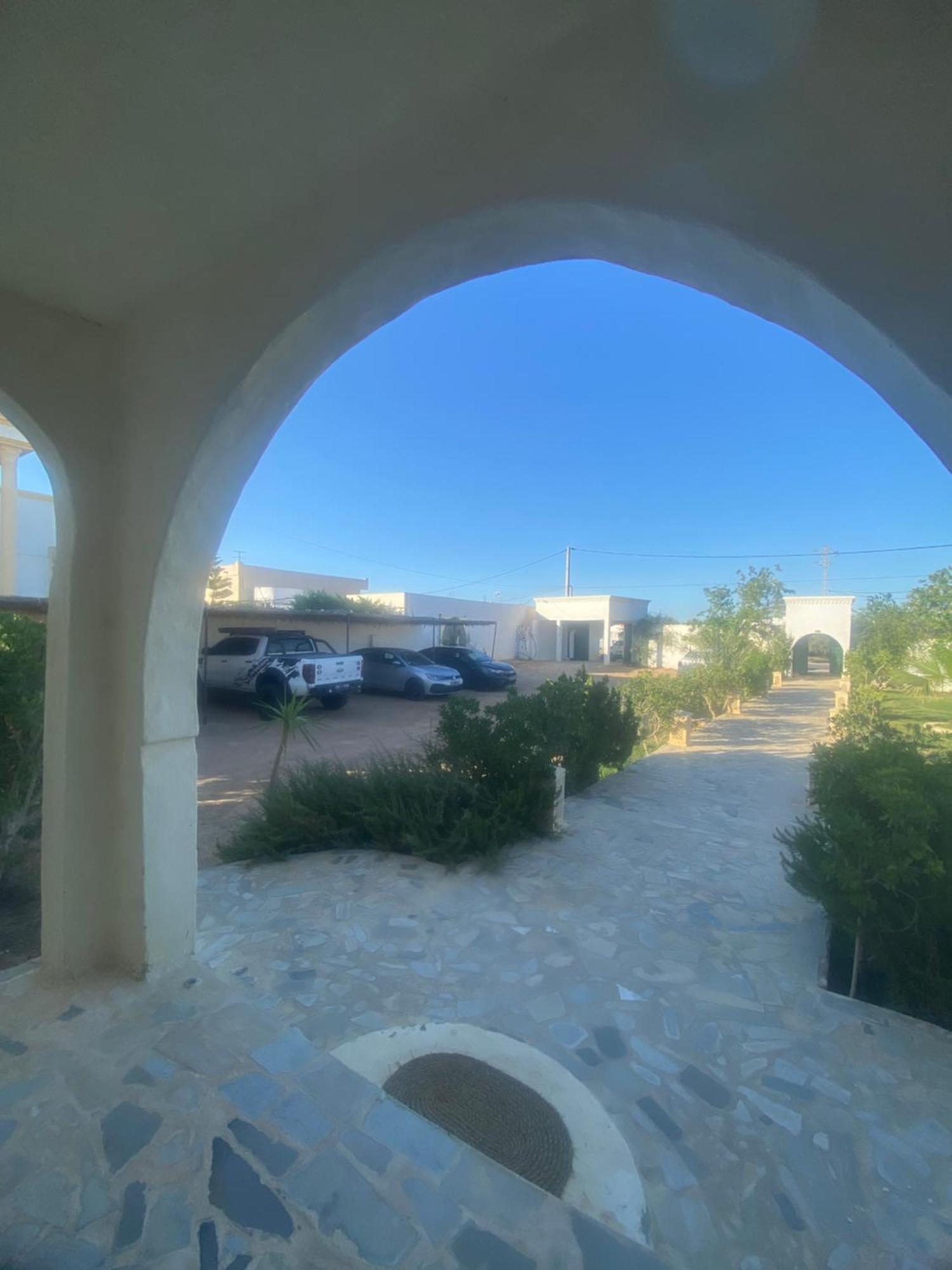 Dar Oueghlani - Maison D'Hotes El Mây Extérieur photo