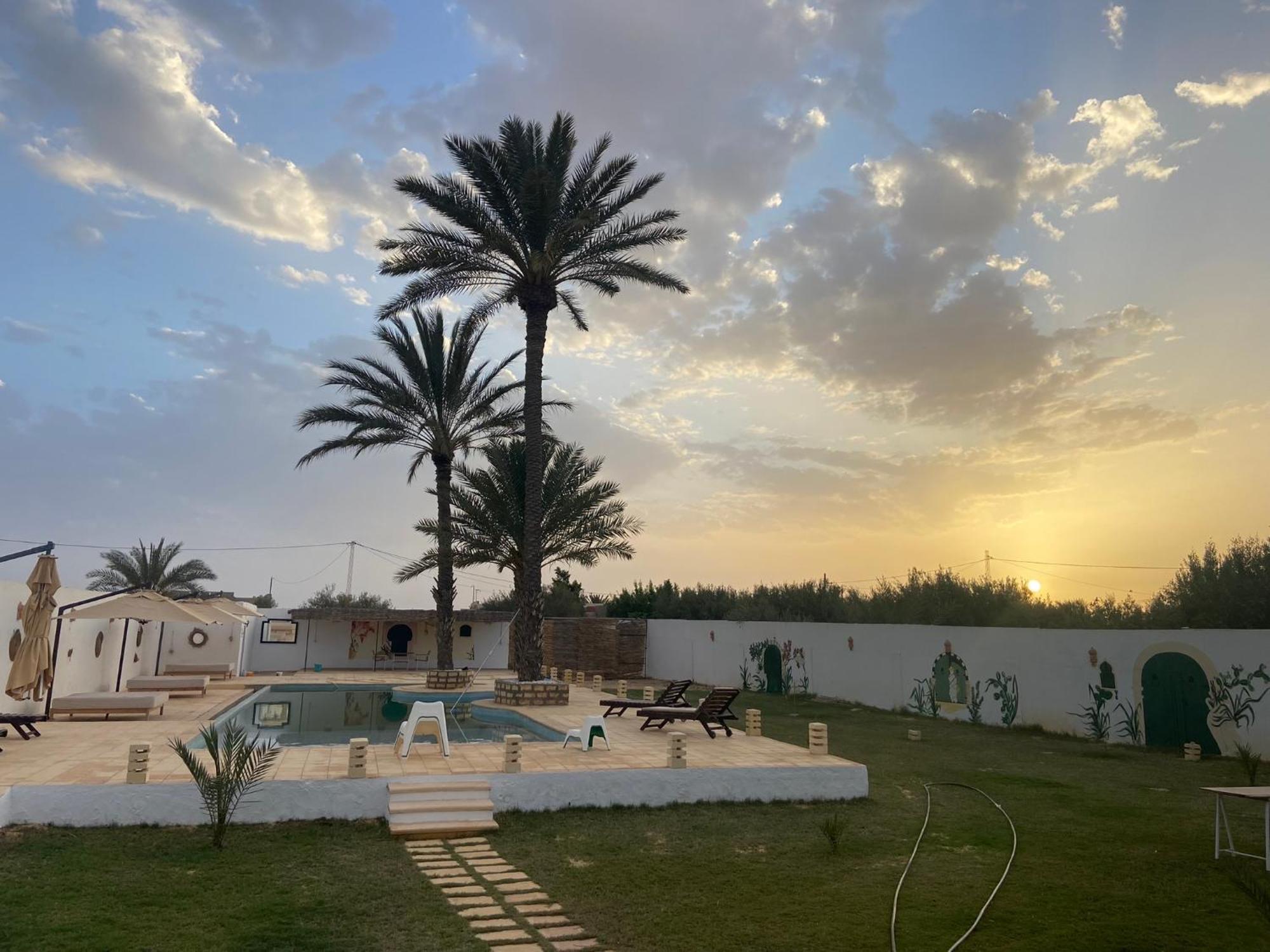 Dar Oueghlani - Maison D'Hotes El Mây Extérieur photo