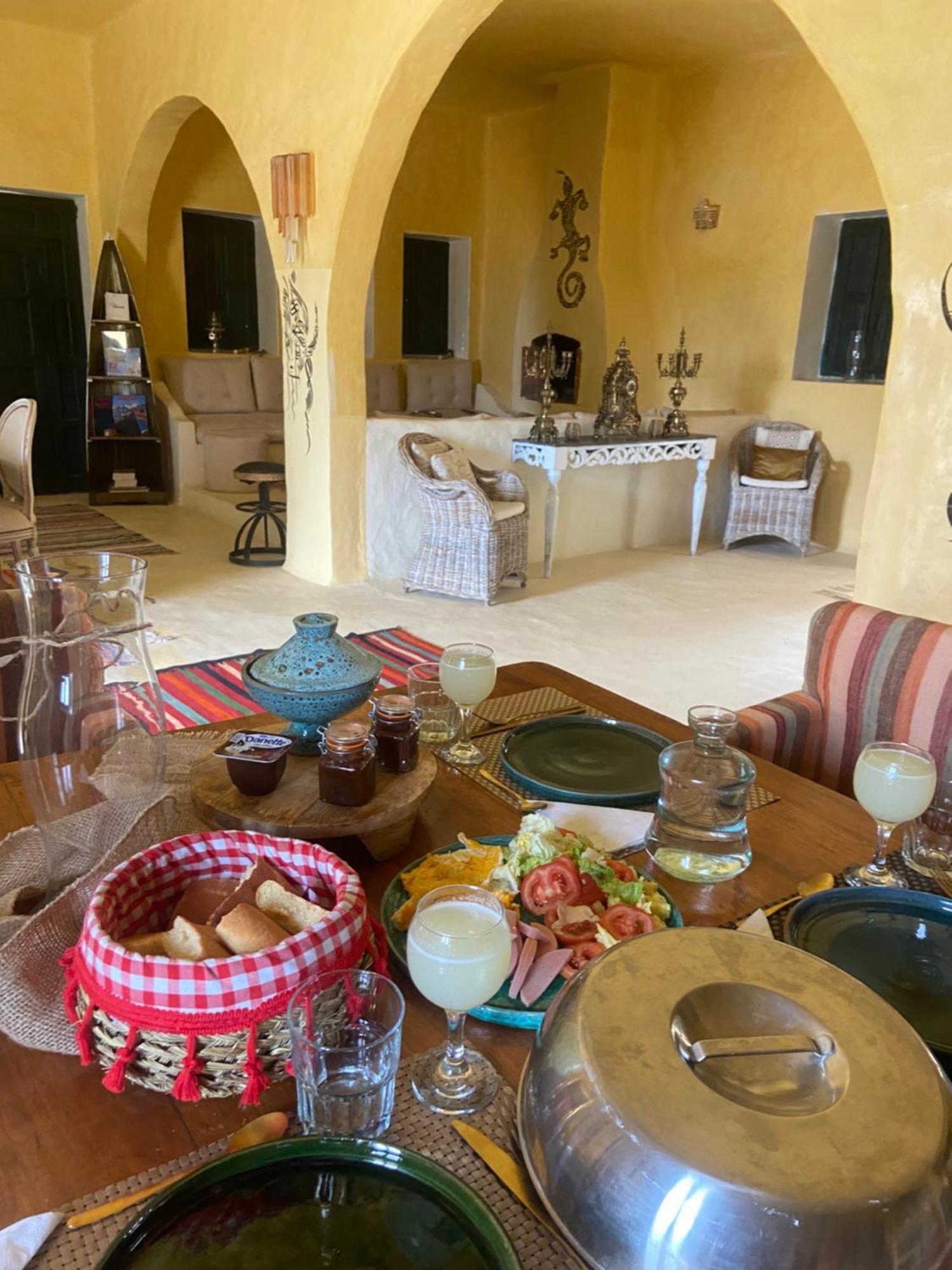 Dar Oueghlani - Maison D'Hotes El Mây Extérieur photo